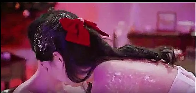 Viral Abg Cantik Putih Mulus Colmeki Air Mancur