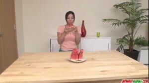 Video Viral Gadis Cantik Mulus Panik Saat Burung Abang Muntah Di Dalem Apem Merah Jambu